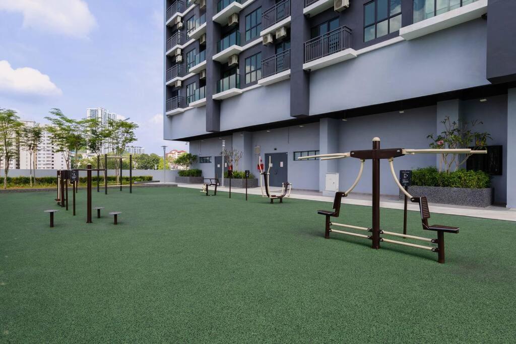 Little Smiley Flower Majestic Maxim 2br 夜市中文房东mrt * Kuala Lumpur