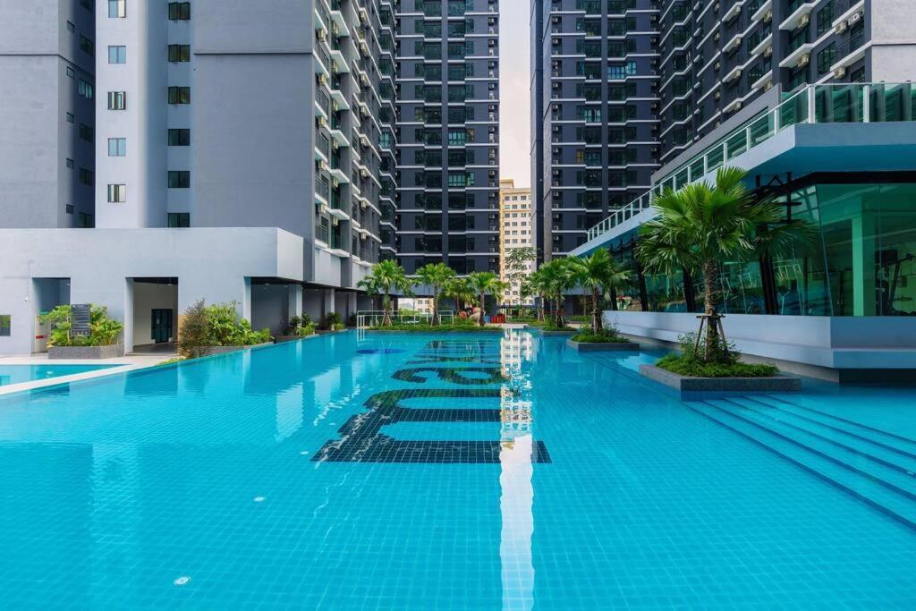 Apartment Little Smiley Flower Majestic Maxim 2br 夜市中文房东mrt Kuala Lumpur