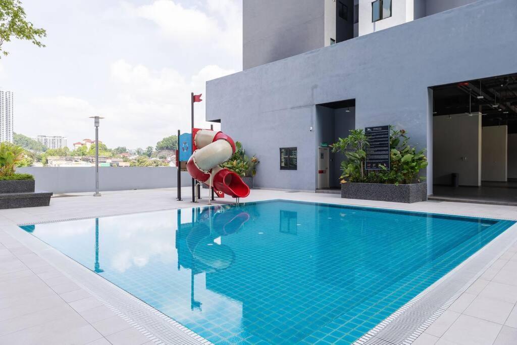 Little Smiley Flower Majestic Maxim 2br 夜市中文房东mrt * Kuala Lumpur