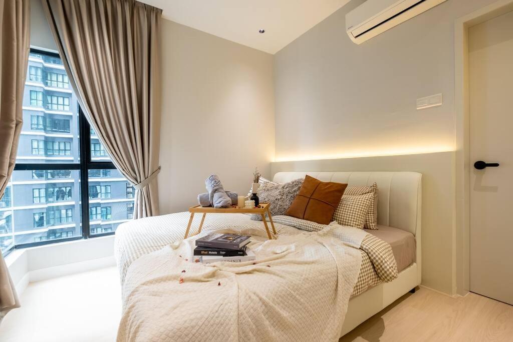 Apartment Little Smiley Flower Majestic Maxim 2br 夜市中文房东mrt Kuala Lumpur