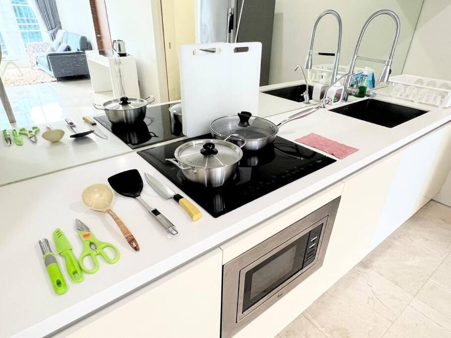 5-8mins To Aquaria Klcc/kl Convention Ctre, 2 Beds Apartment *
