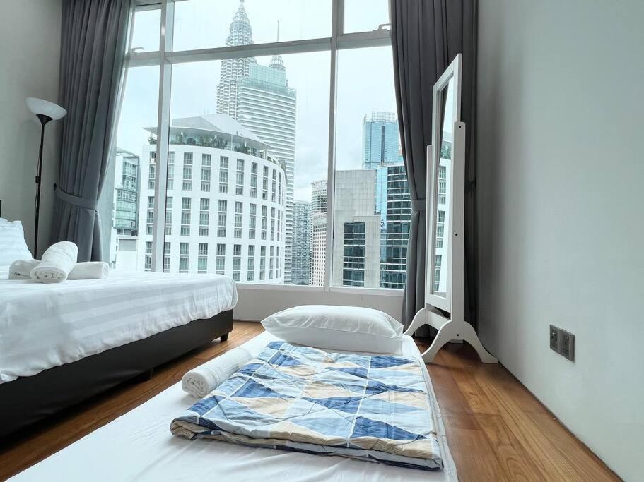 5-8mins To Aquaria Klcc/kl Convention Ctre, 2 Beds Apartment