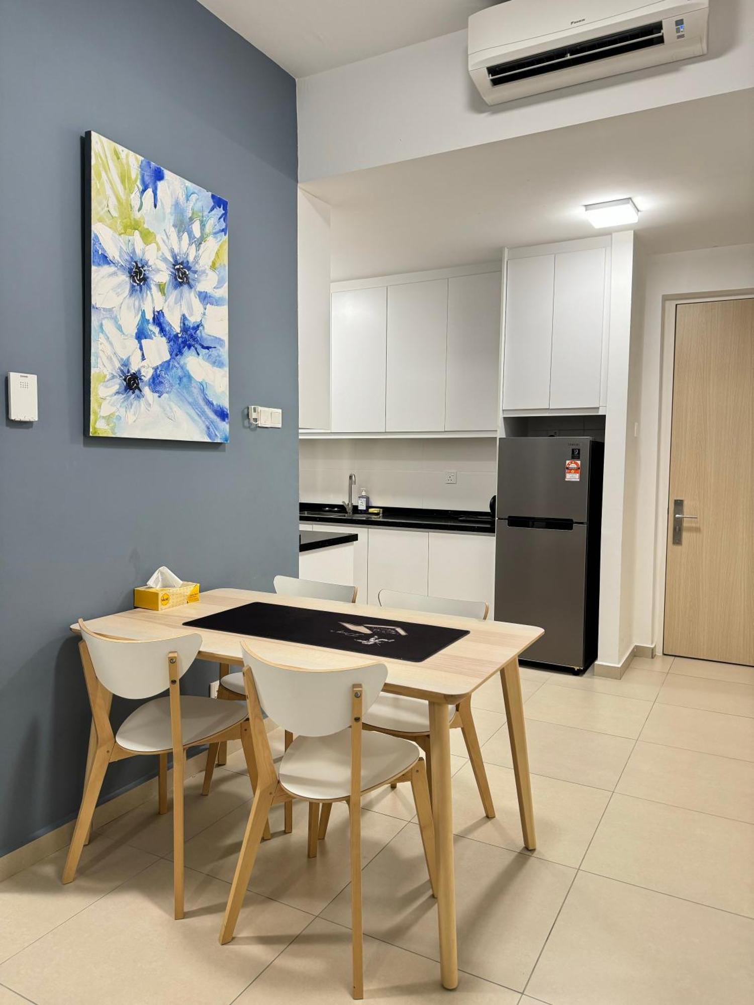 Reizz By Berjaya Apartment *