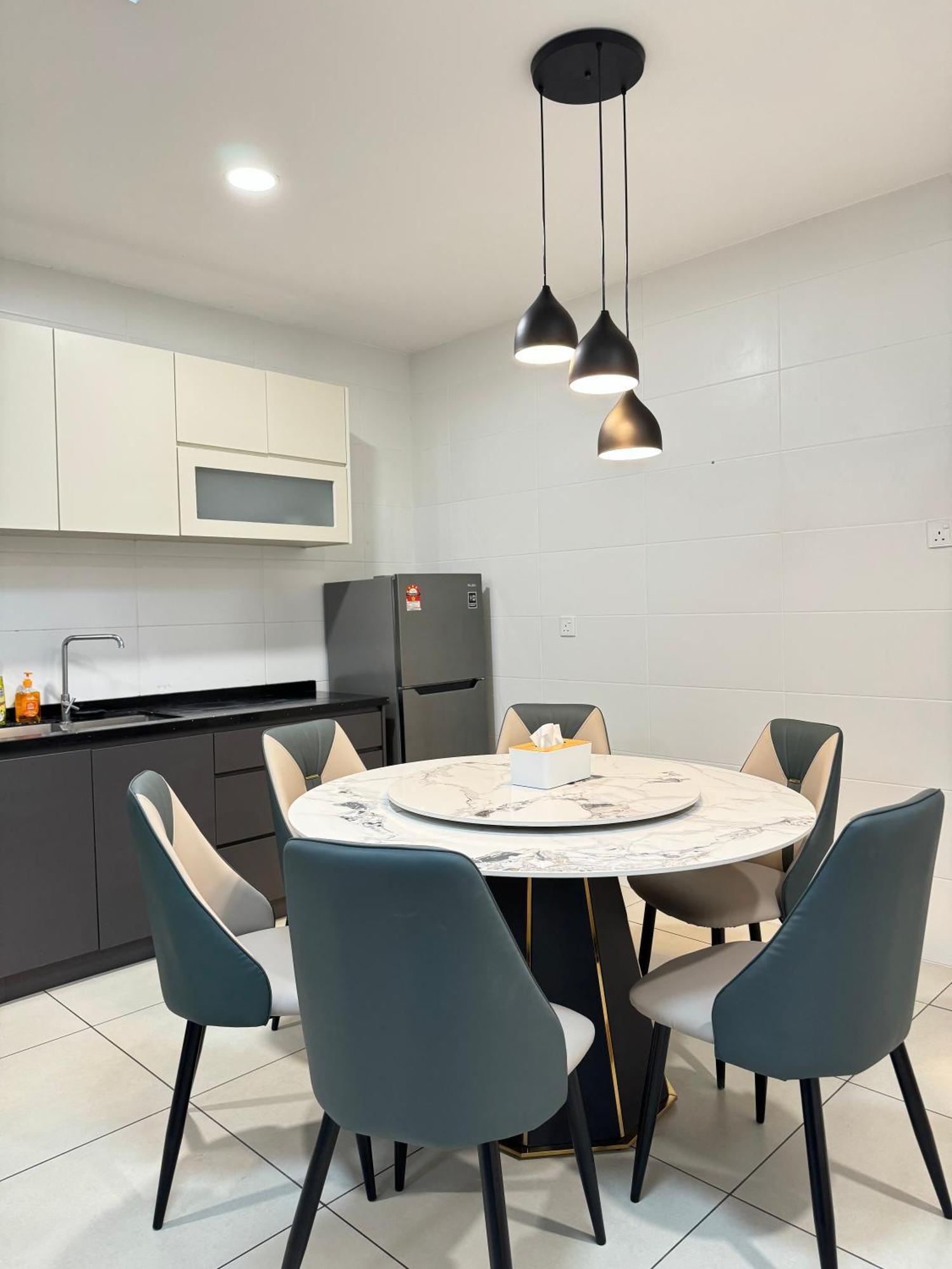 Reizz By Berjaya Apartment *