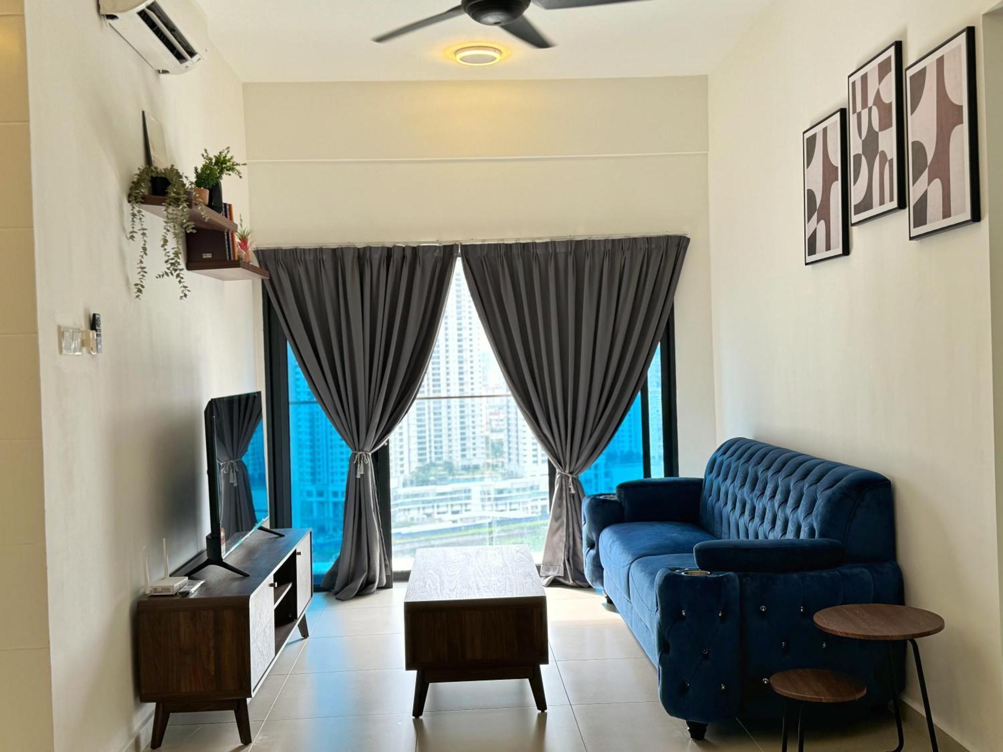 Reizz By Berjaya Apartment *