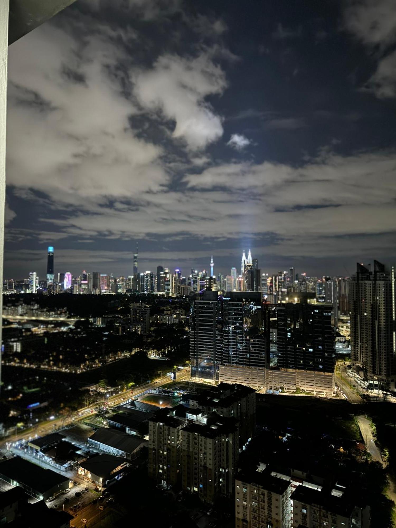 Reizz By Berjaya Apartment *