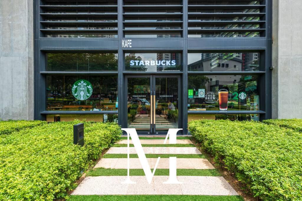 Mont Kiara Main Street Walking Distance Suwnay 163 2 Bedroom Balcony 2-4Pax * Kuala Lumpur