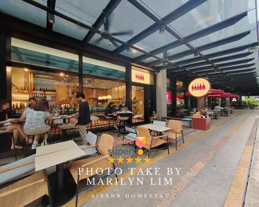 Mont Kiara Main Street Walking Distance Suwnay 163 2 Bedroom Balcony 2-4Pax Kuala Lumpur