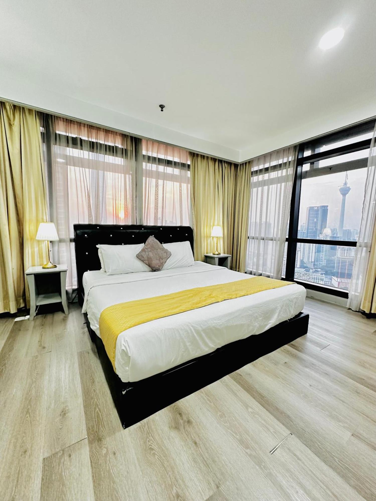 Sunset Service At Times Square Appartement