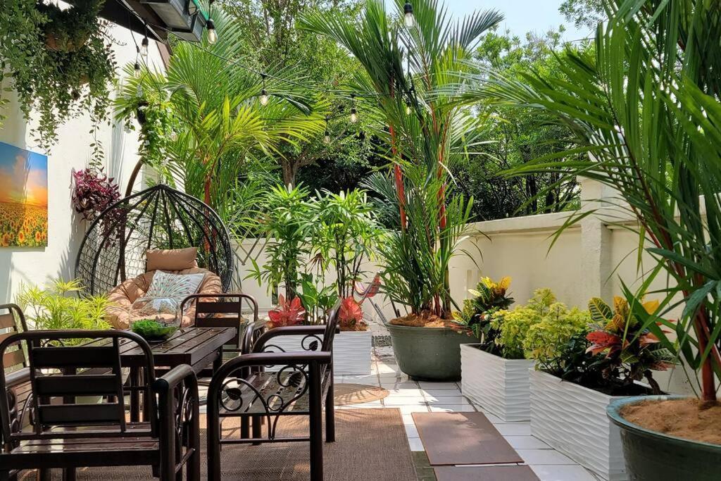 The Fun House- 3 Bedrooms, Pool Table & Lots More * Kuala Lumpur