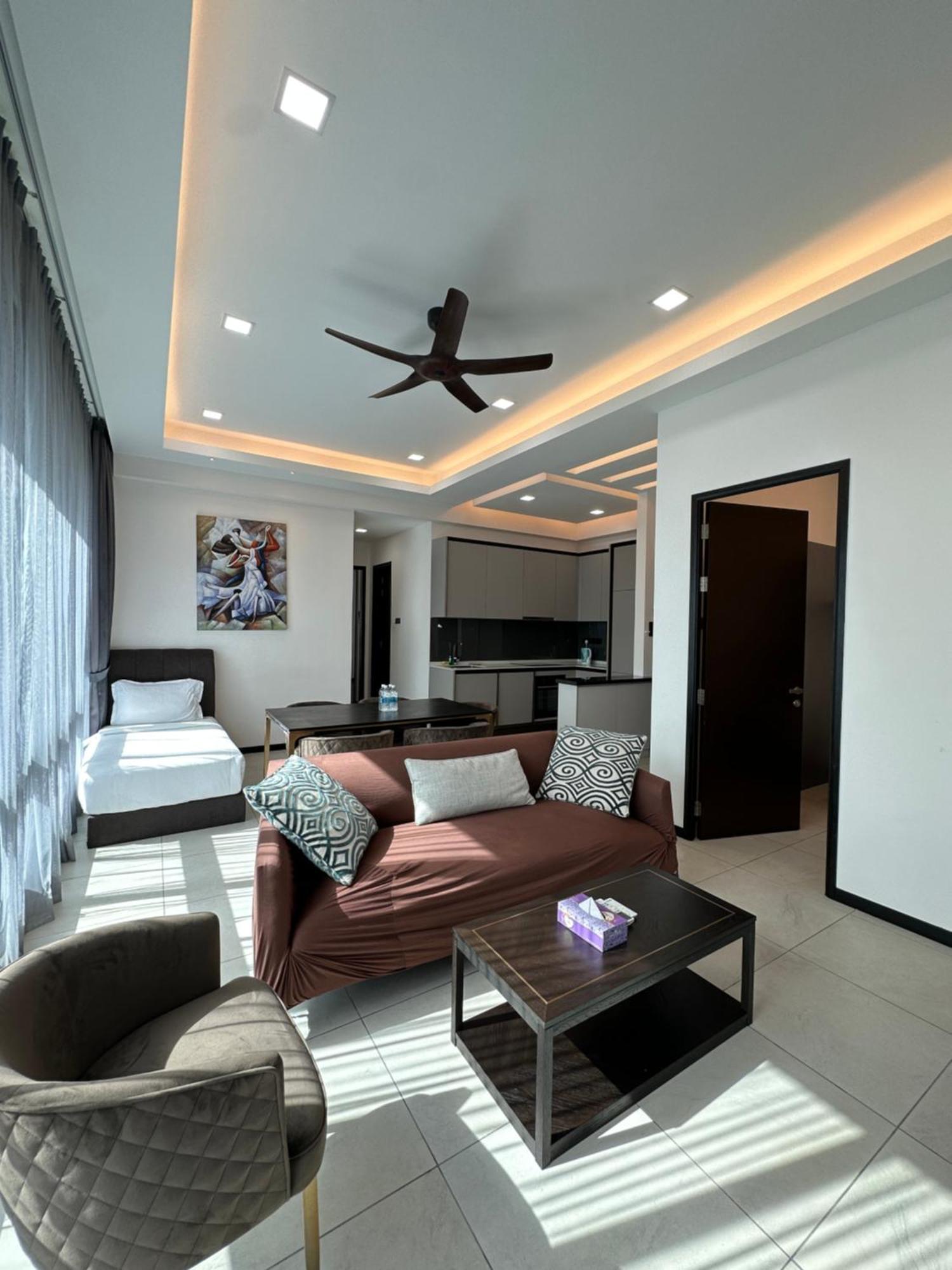 Opus Apartment *