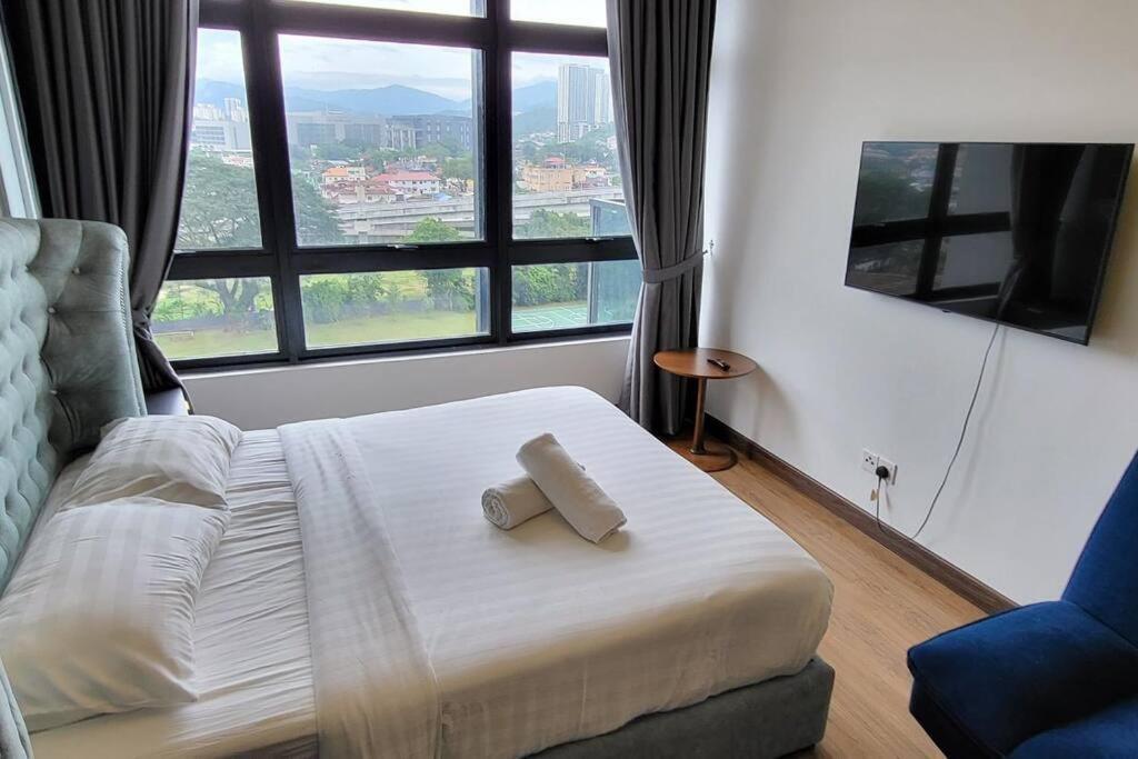 Ultra Luxury In Center Astoria *