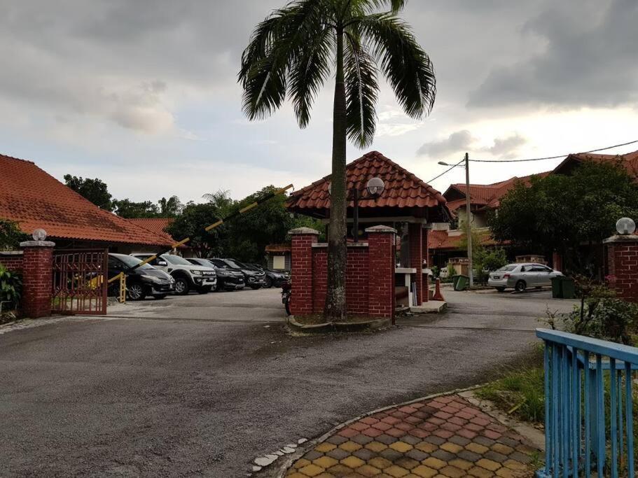 Desa Damai Fully Air Cond And Self Check In #7 Pax Pangsapuri *