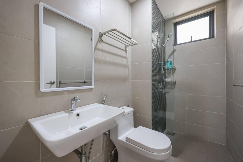 Modern Haven Premium Amenities 2 3 Beds Kuala Lumpur