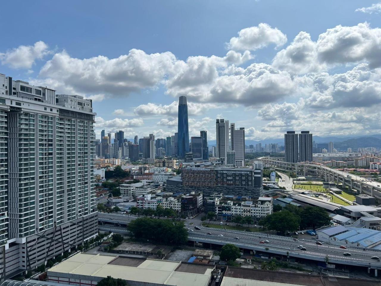 Apartment 3r2b Chan Sow Lin Trion 2 - 8 Pax Kuala Lumpur