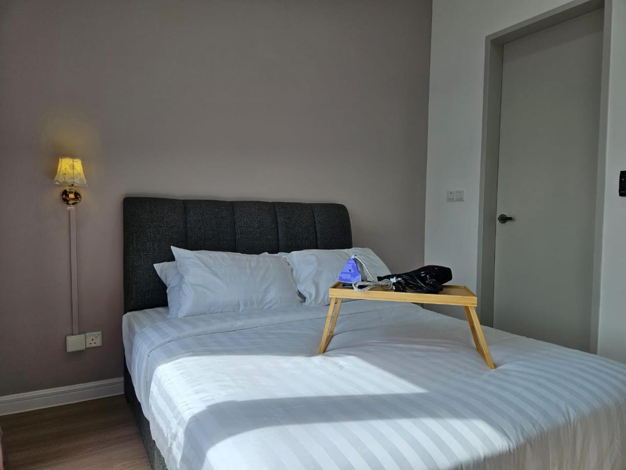 Apartment 3r2b Chan Sow Lin Trion 2 - 8 Pax