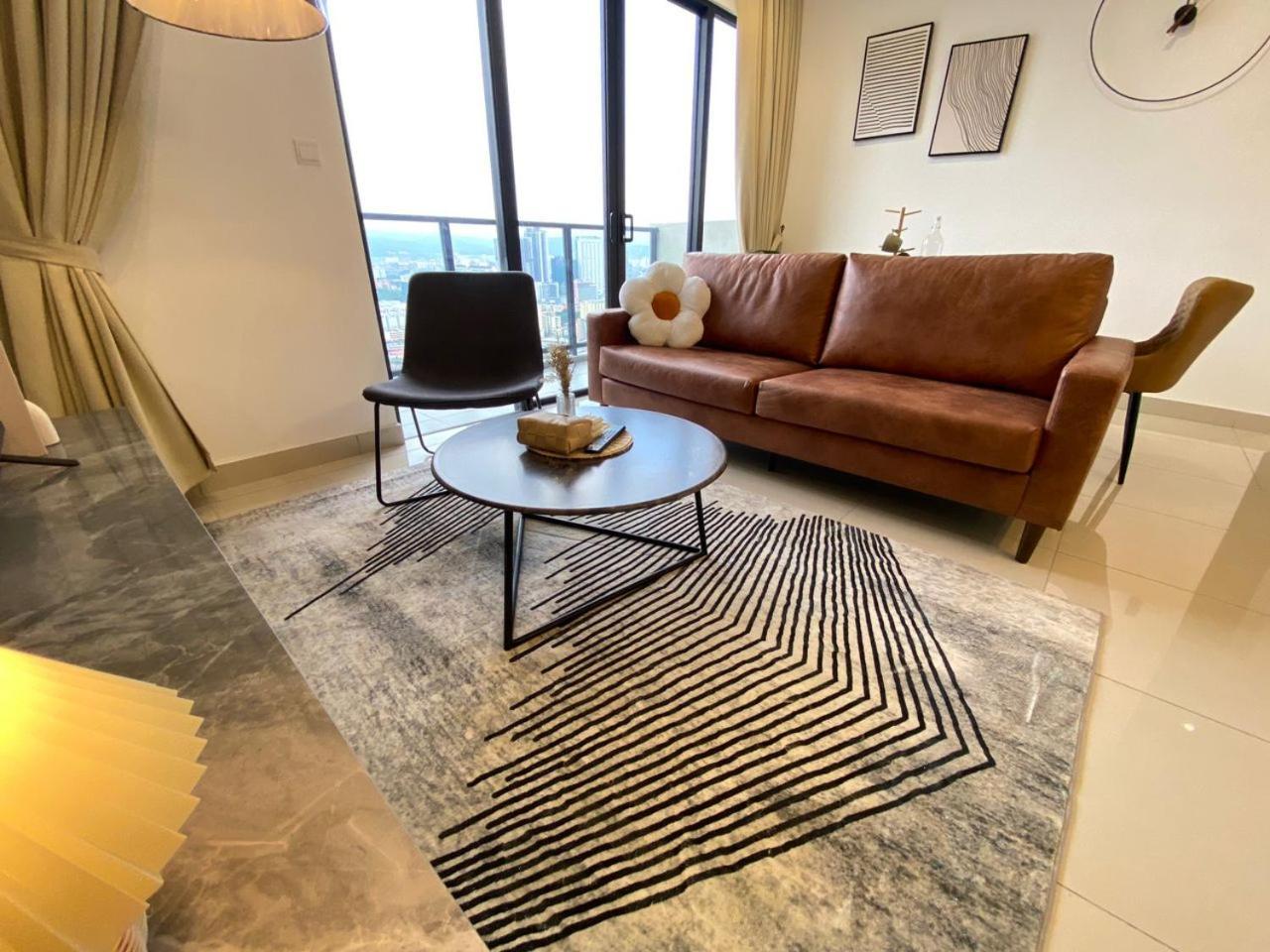 3r2b Chan Sow Lin Trion 2 - 8 Pax Apartment Kuala Lumpur
