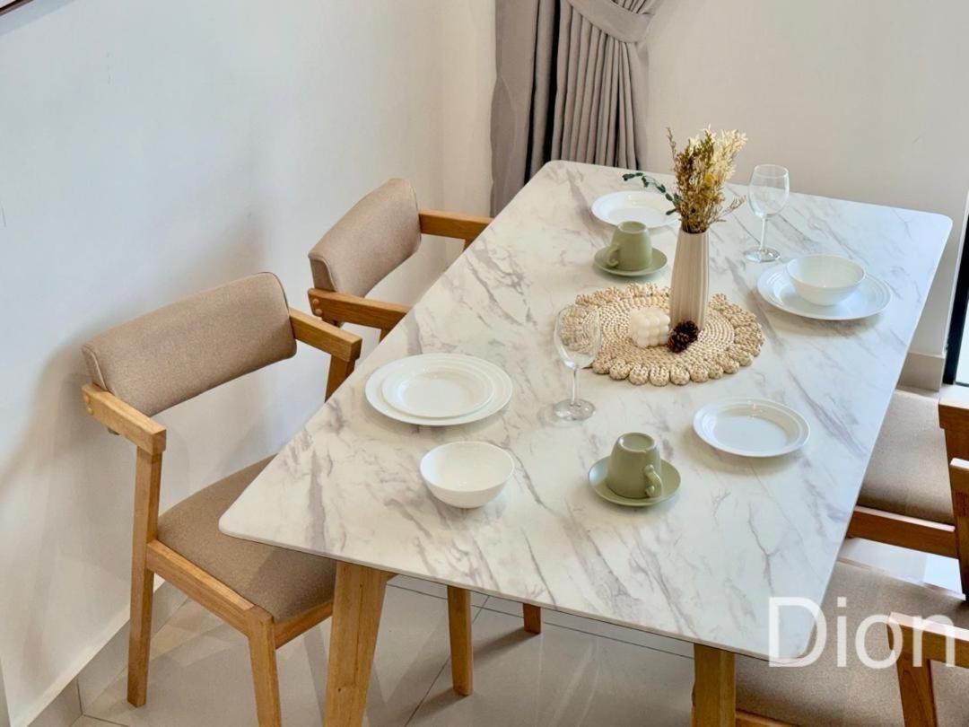 Apartment 3r2b Chan Sow Lin Trion 2 - 8 Pax *