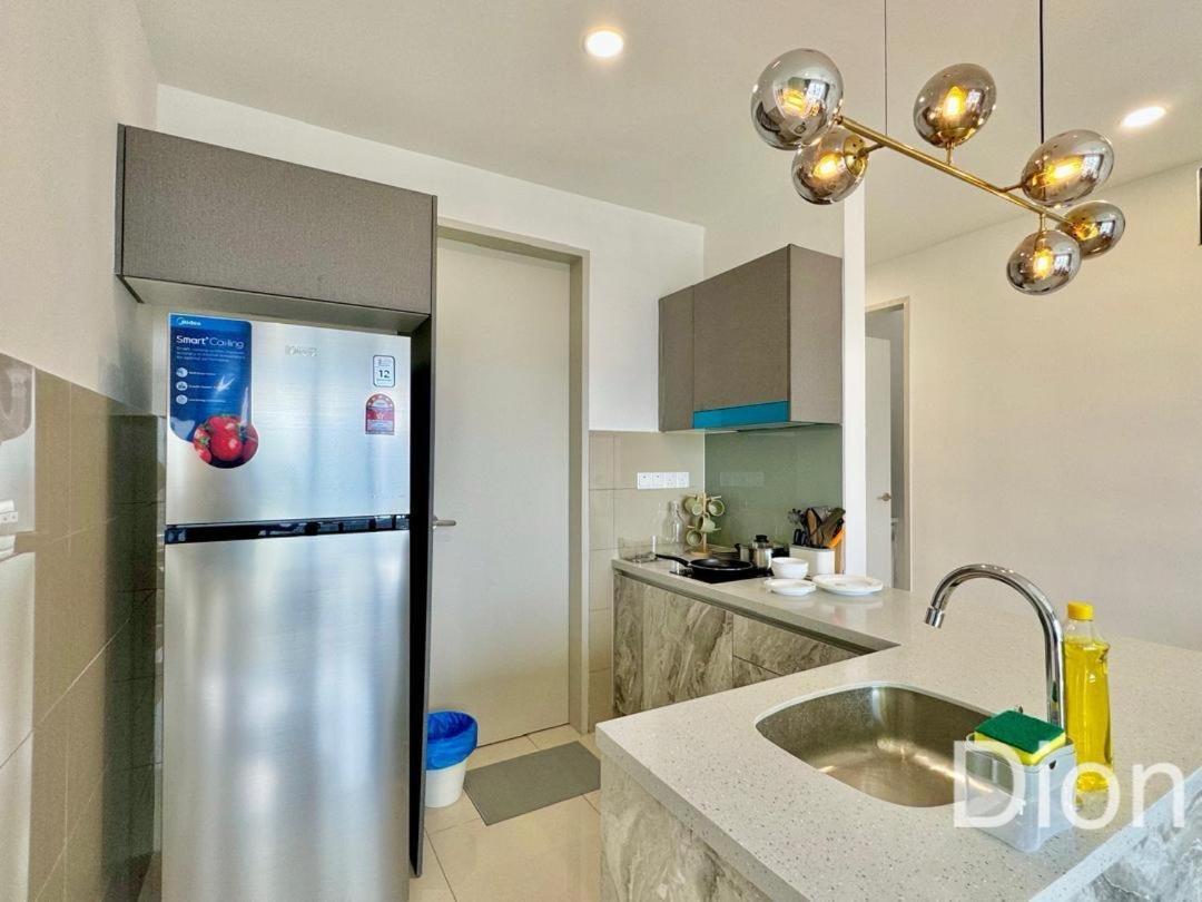 3r2b Chan Sow Lin Trion 2 - 8 Pax Apartment *