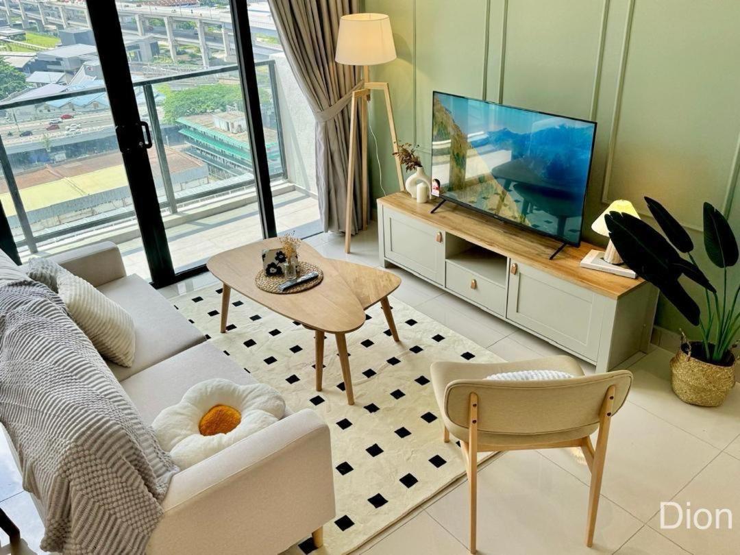 3r2b Chan Sow Lin Trion 2 - 8 Pax * Kuala Lumpur