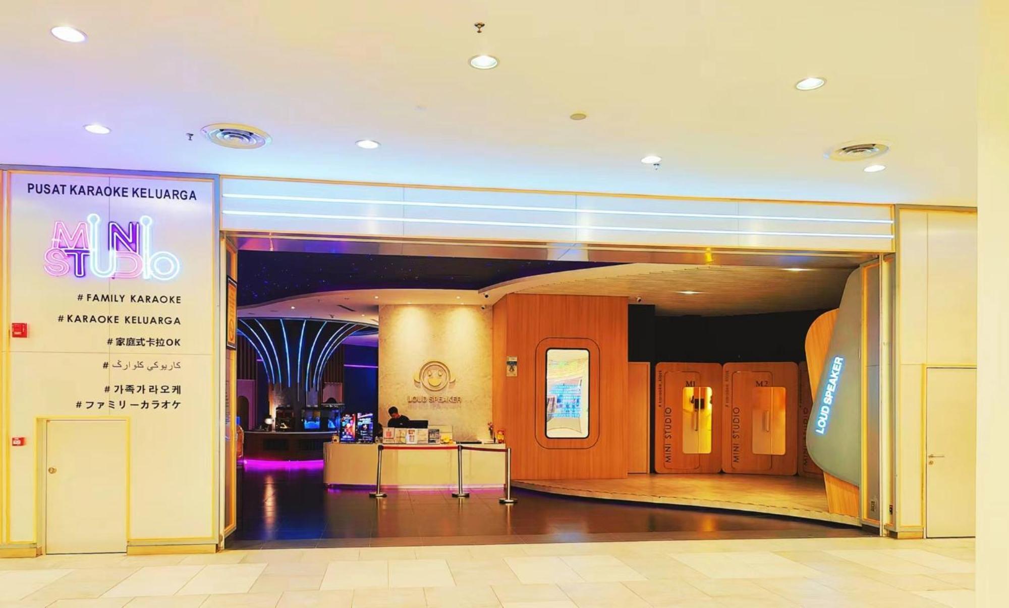 Apartment Central Kl City With Balcony Infinity Pool & Lrt Mrt & Klcc Mall Access *