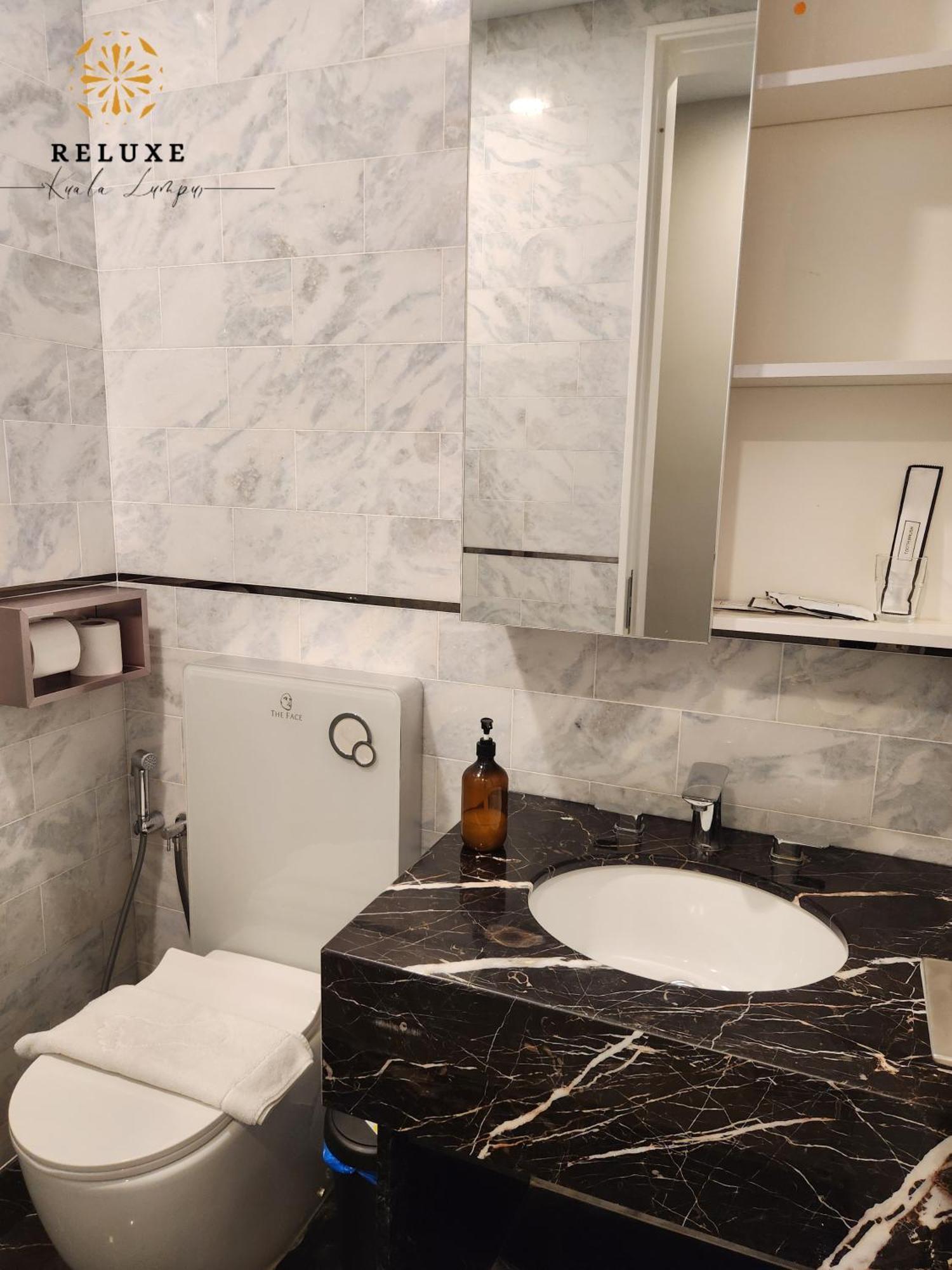 The Platinum 2 Premium By Reluxe Apartamento