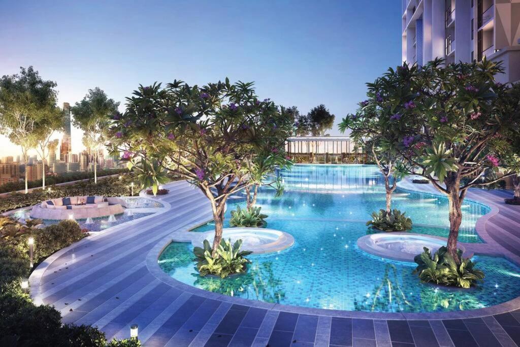 Luxury 1br Service With Balcony Trion Kl Apartment *