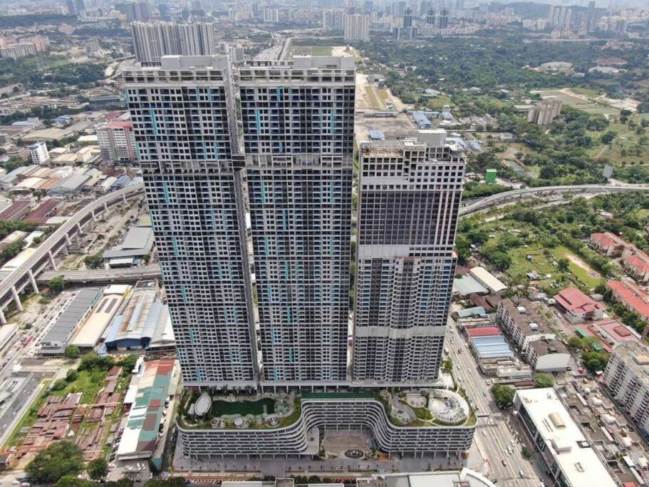 Apartment Luxury 1br Service With Balcony Trion Kl