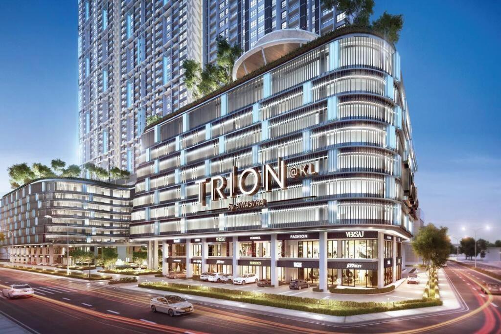 Luxury 1br Service With Balcony Trion Kl Apartment *