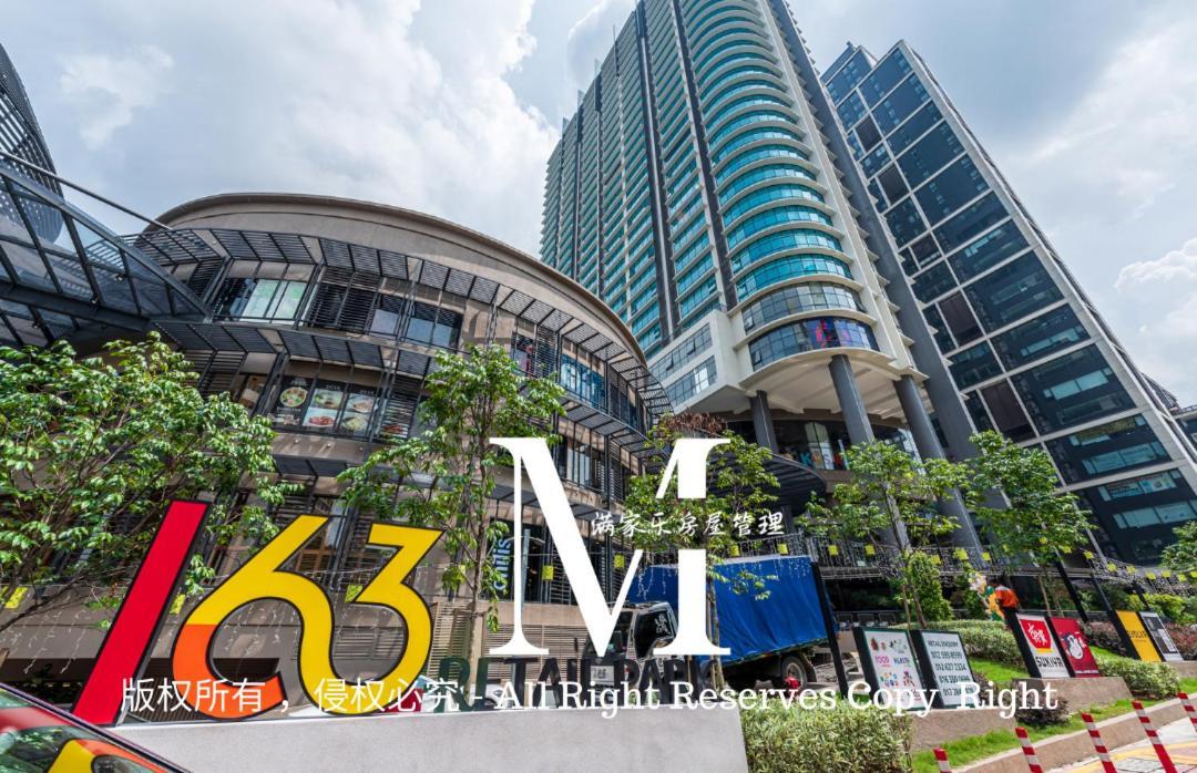 Apartment Arcoris Mont Kiara 23# 2 Bedroom Balcony #2-4pax *