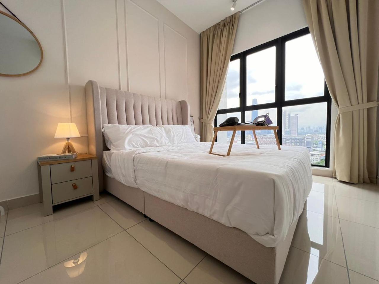 3r2b Chan Sow Lin Trion 2 - 8 Pax Apartment Kuala Lumpur