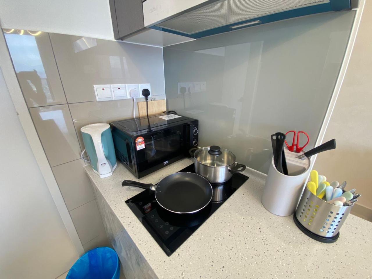 Apartment 3r2b Chan Sow Lin Trion 2 - 8 Pax