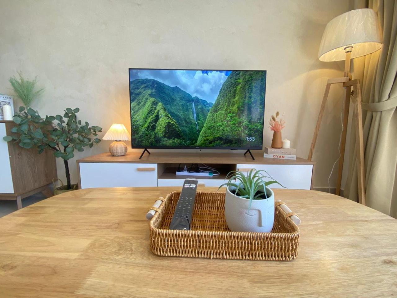 3r2b Chan Sow Lin Trion 2 - 8 Pax Apartment *