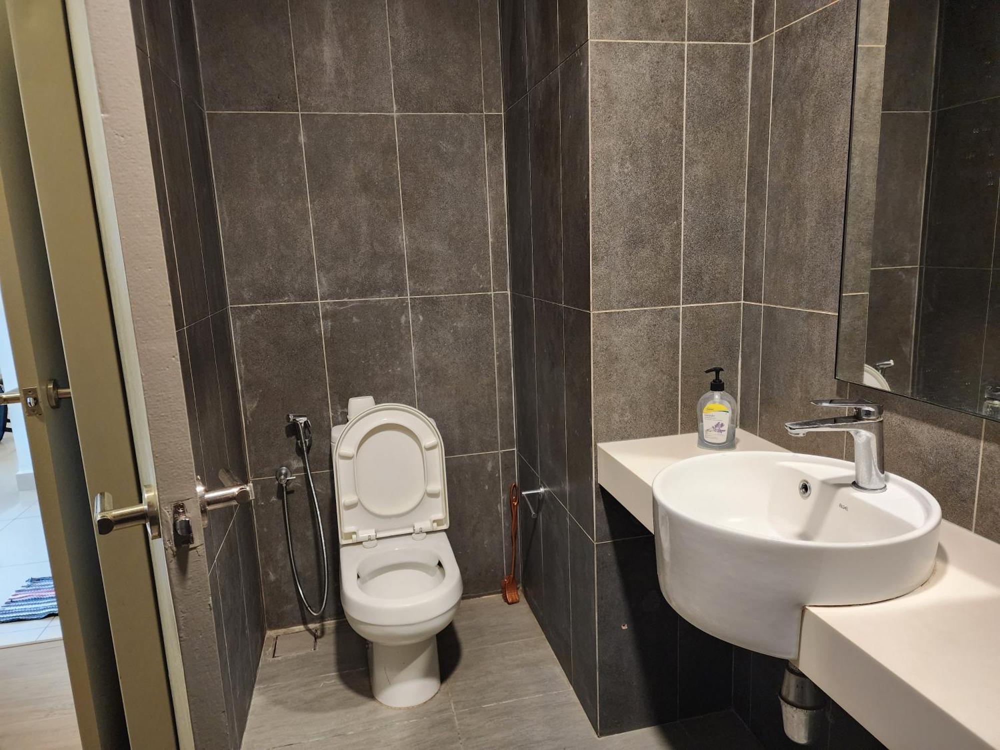 Astoria,4r3b,4kmtoklcc,1505sf,bigbalcony,newcondo,bathtub,nicefacilities *
