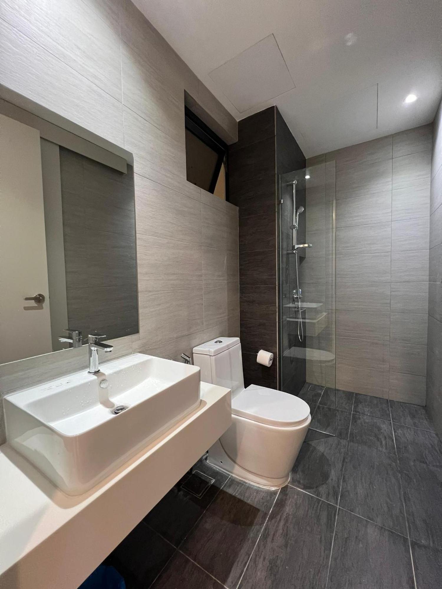 Apartment 2r2b Chan Sow Lin Trion 2 - 6 Pax