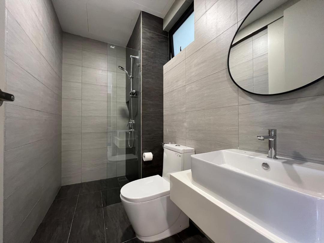Apartment 2r2b Chan Sow Lin Trion 2 - 6 Pax Kuala Lumpur