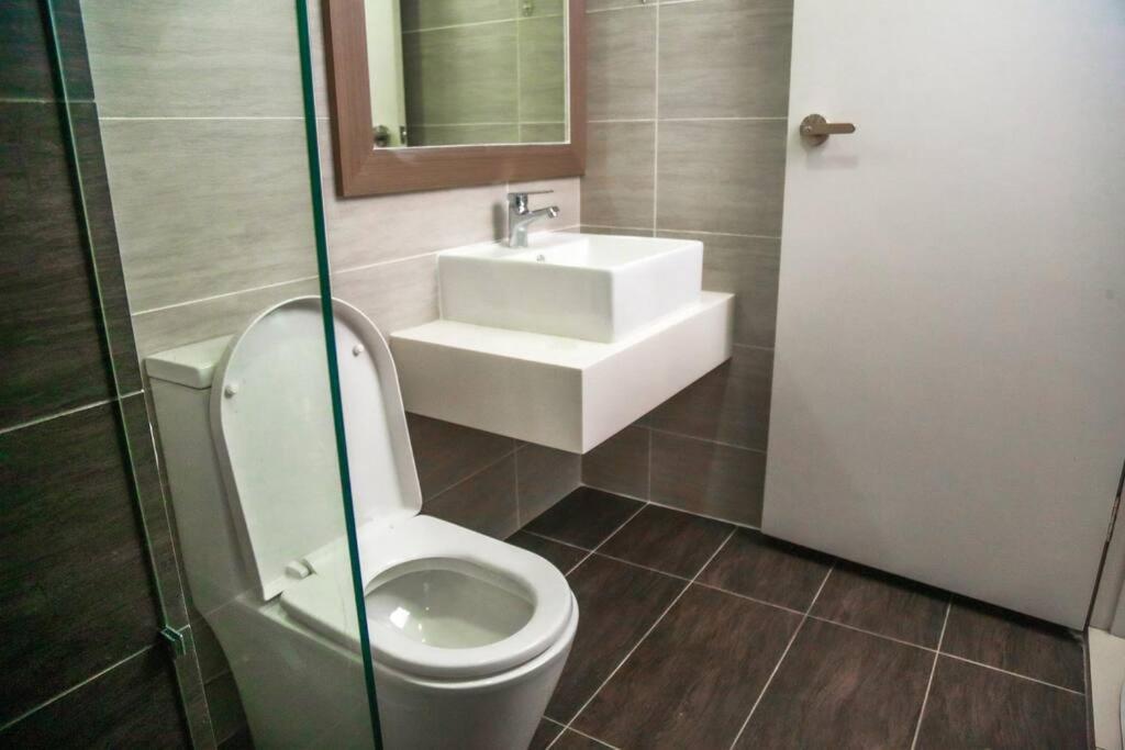 Luxury 2br 2br Klcc View Service Trion Kl