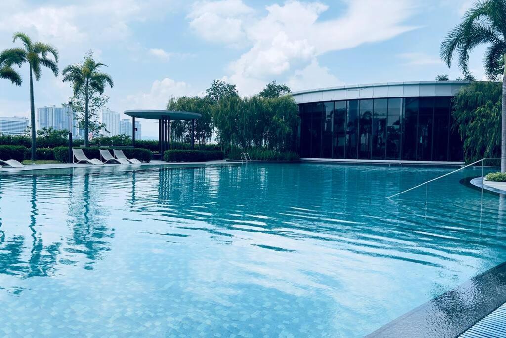 Luxury 2br 2br Klcc View Service Trion Kl Apartment *
