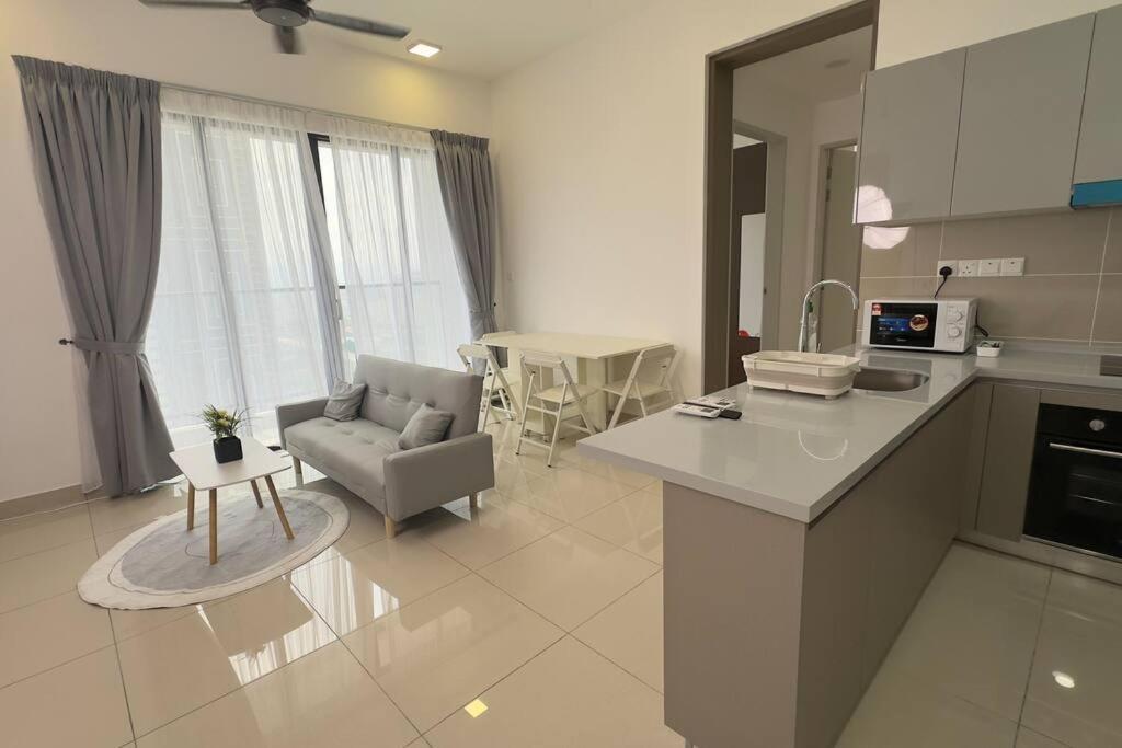 Luxury 2br 2br Klcc View Service Trion Kl Apartment *