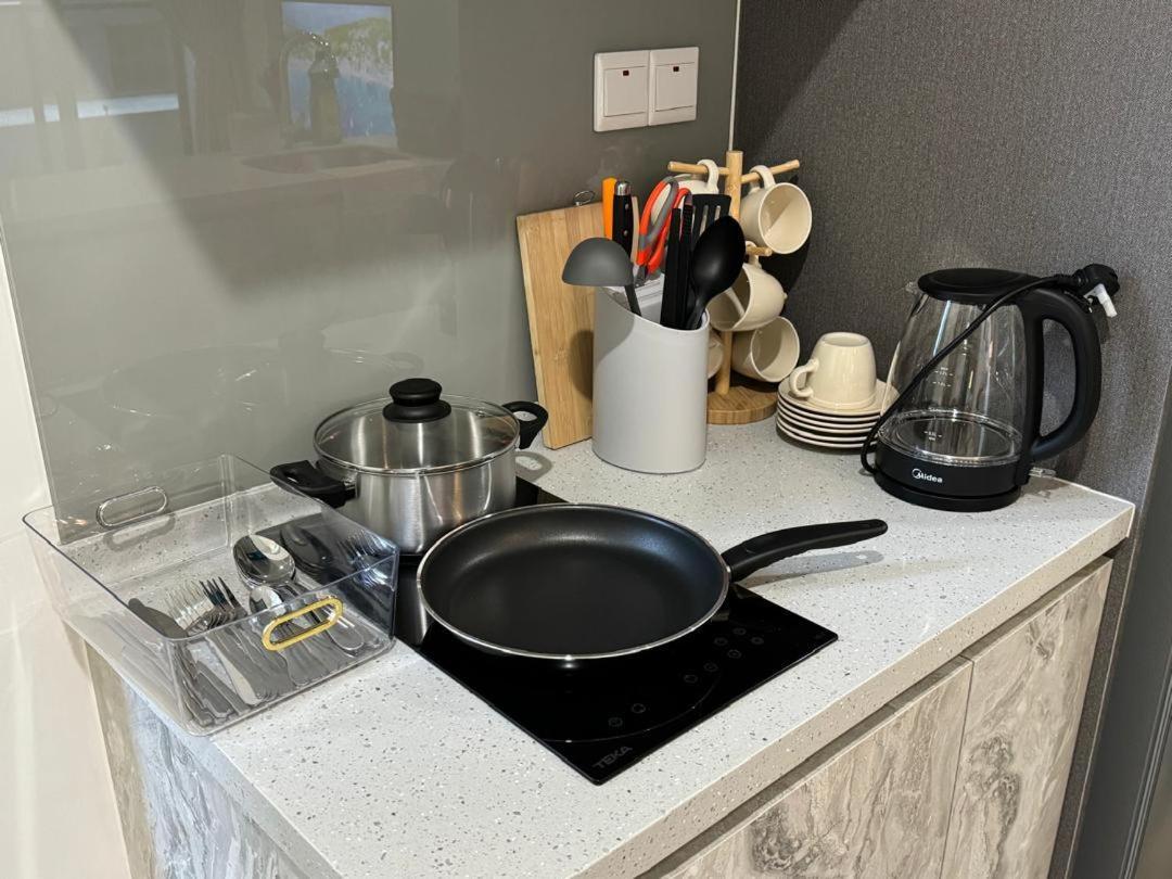 Apartment 2r2b Chan Sow Lin Trion 2 - 6 Pax Kuala Lumpur