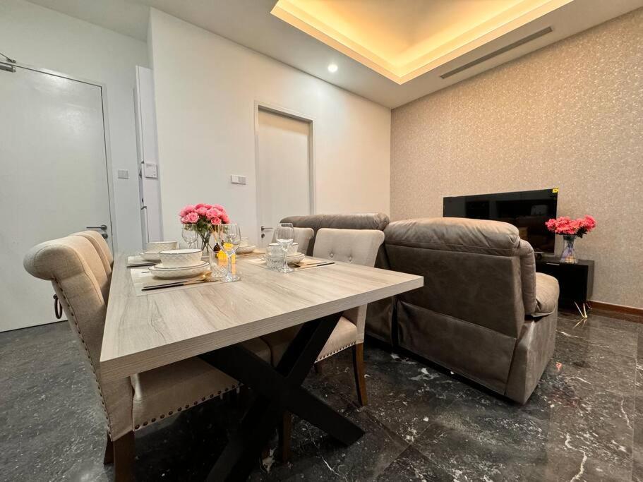 Klcc 3min Luxury 1-4pax 1 Parking Royce Apartment *