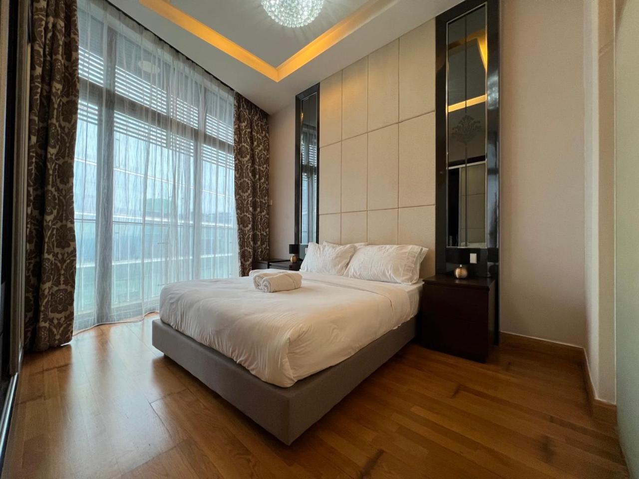 Dorsett By Apex Management Apartment