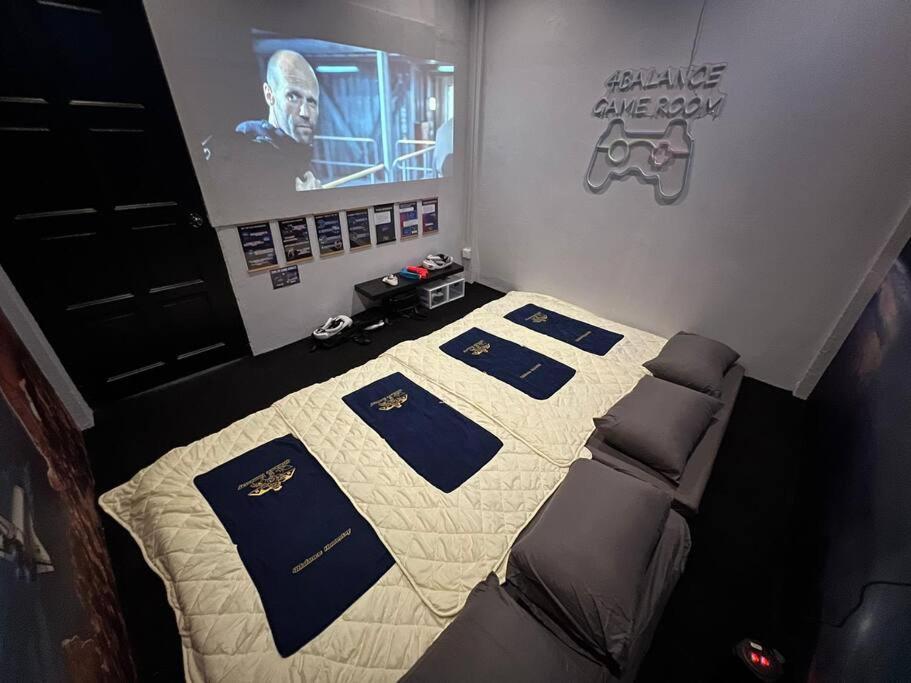 Apartment Kltownracingvrkaraoke14pax