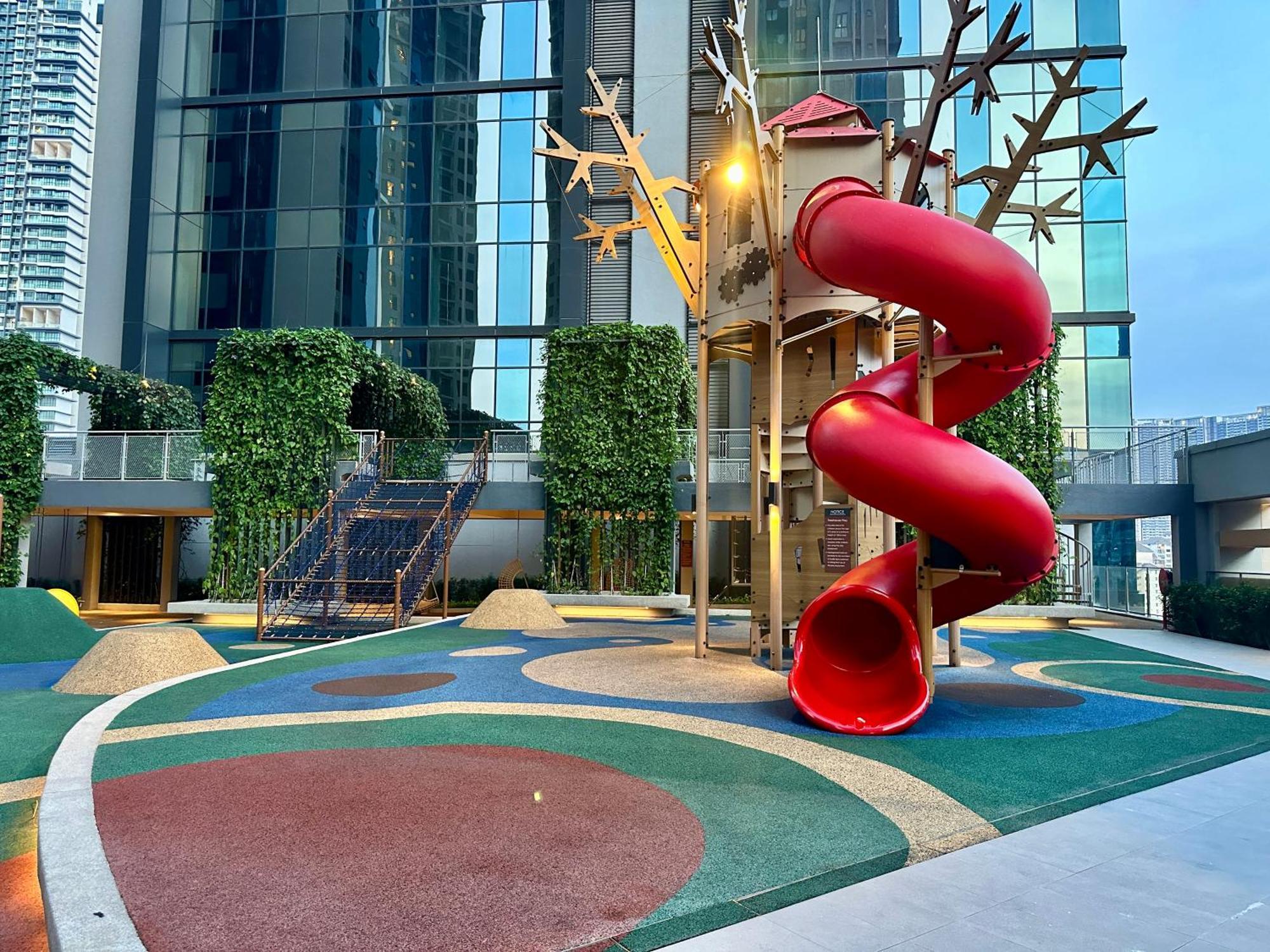 Apartment Sunway Velocity 2 -- Dual Key X Child Friendly With Comfy By Cowidea