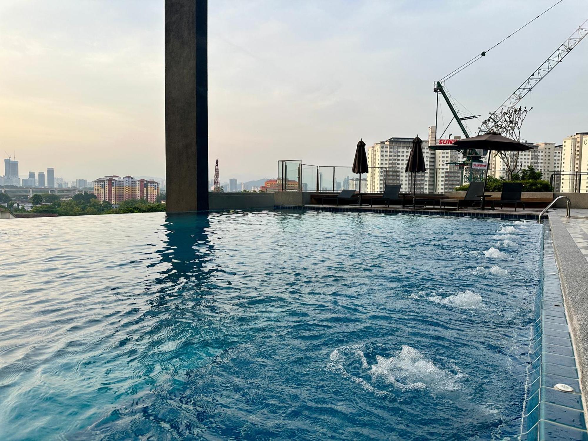 Sunway Velocity 2 -- Dual Key X Child Friendly With Comfy By Cowidea Kuala Lumpur