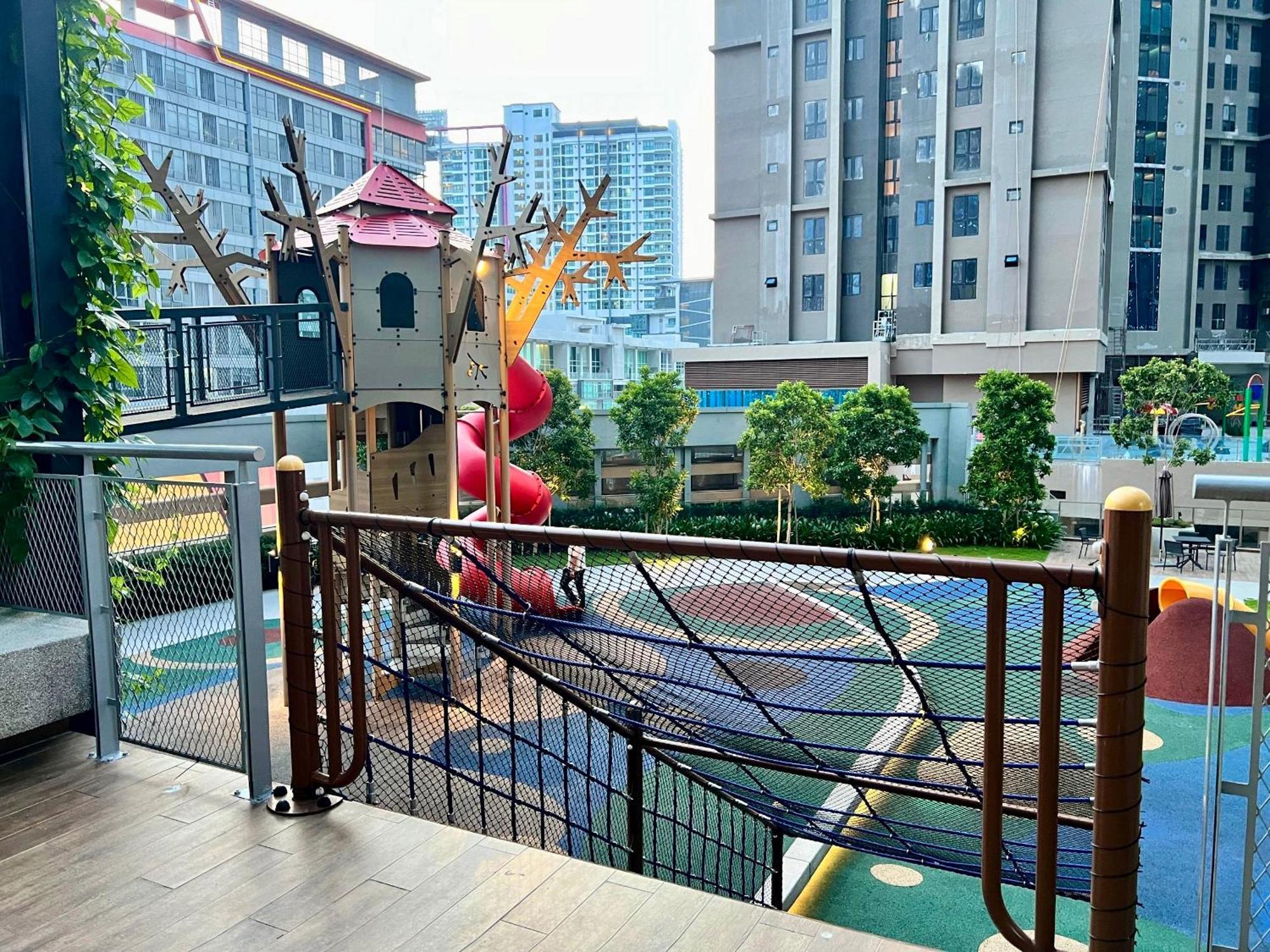 Apartment Sunway Velocity 2 -- Dual Key X Child Friendly With Comfy By Cowidea