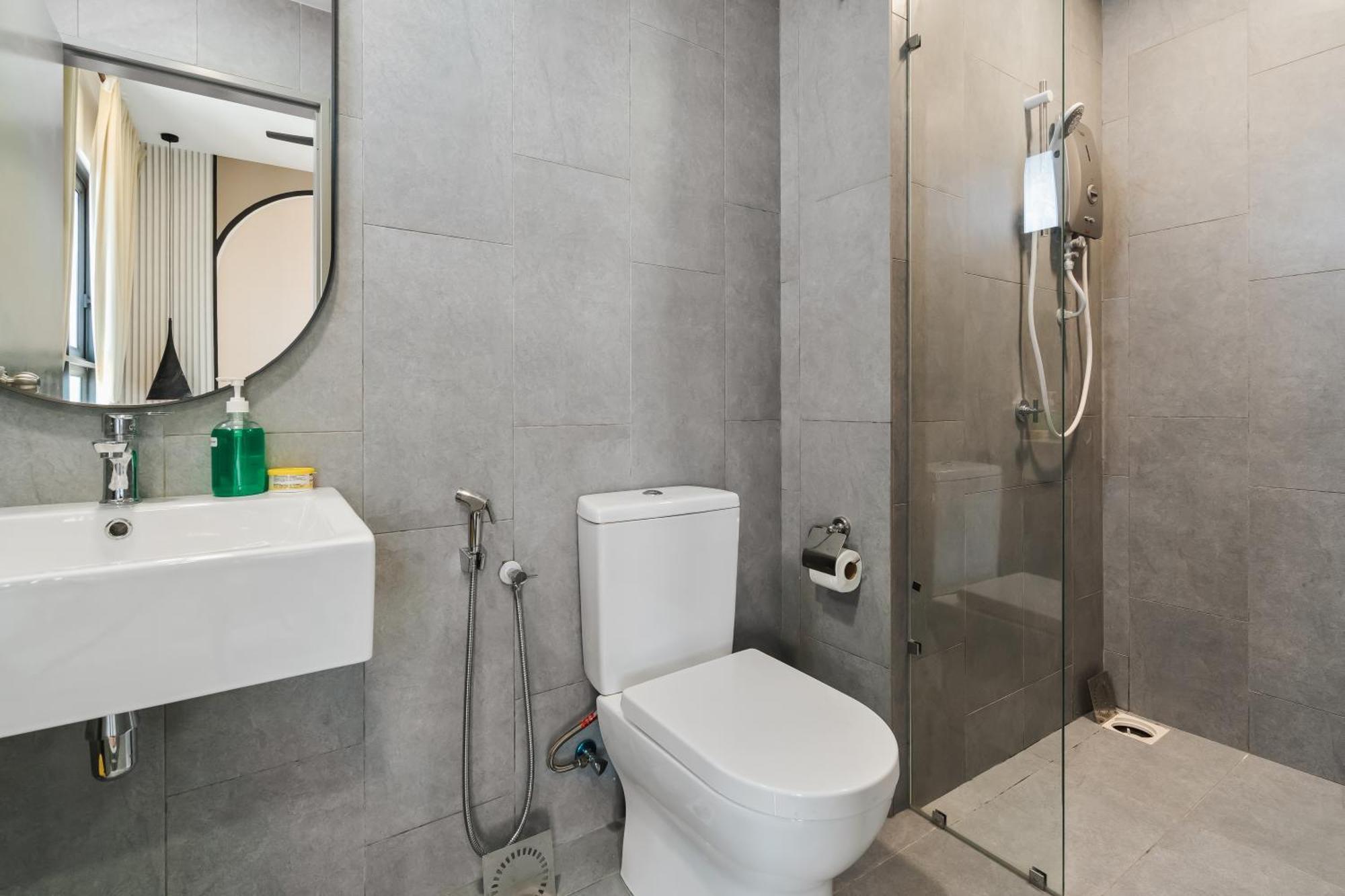 Apartment 4br Luscious M Vertica Near Mrt By Rumabnb