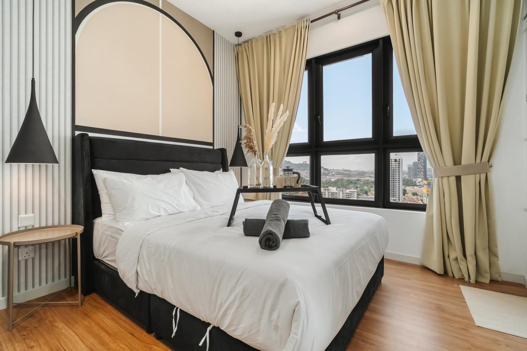Apartment 4br Luscious M Vertica Near Mrt By Rumabnb