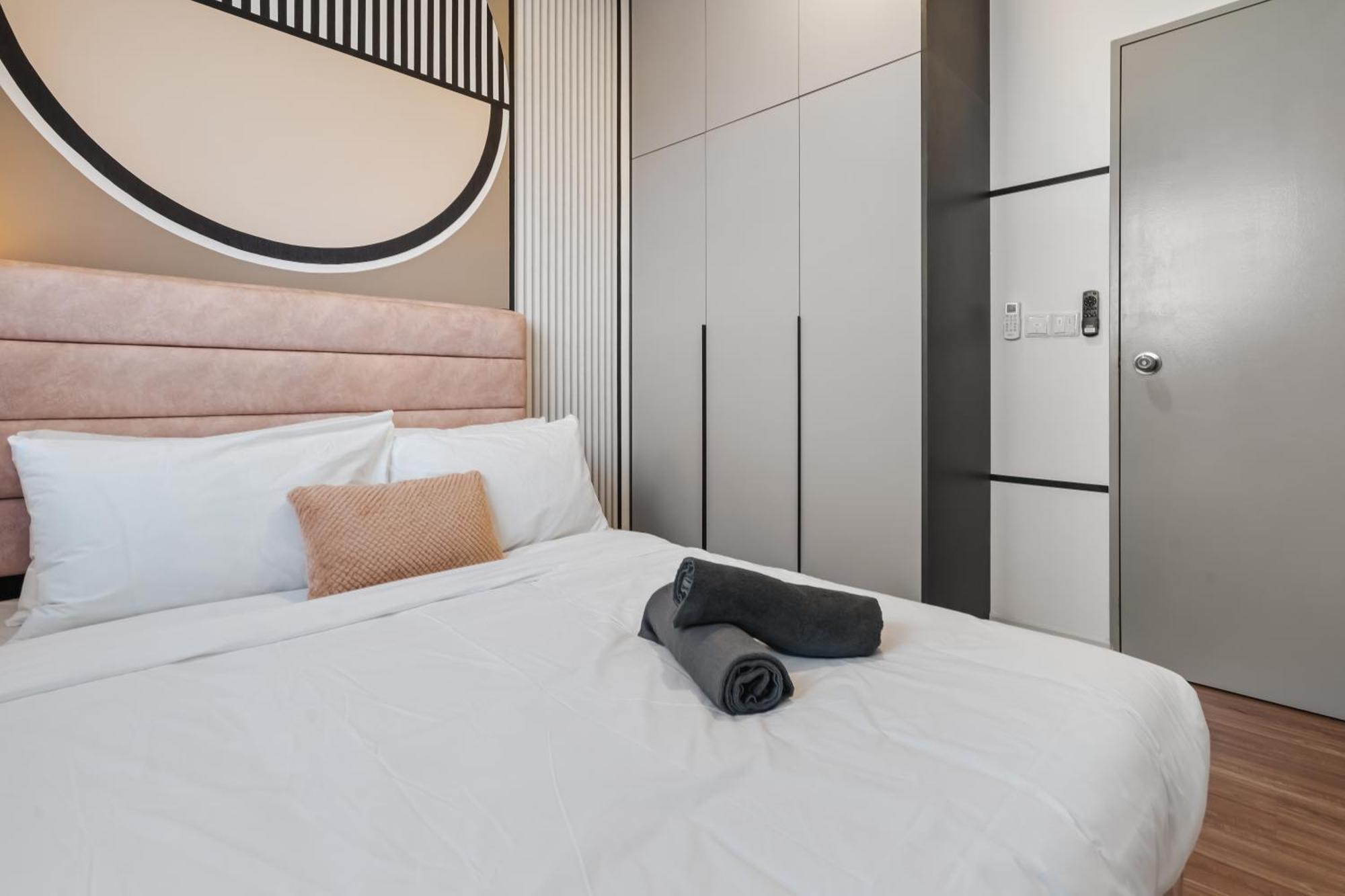 4br Luscious M Vertica Near Mrt By Rumabnb Apartment Kuala Lumpur