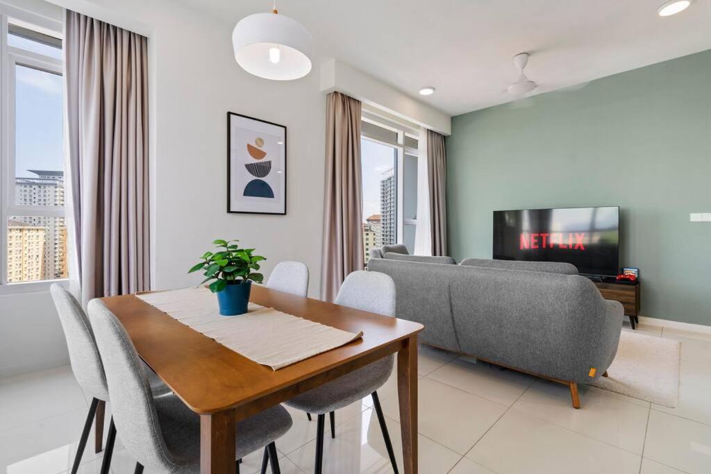 Apartment Kl East Mall-theridge-ps4-pool Table-netflix